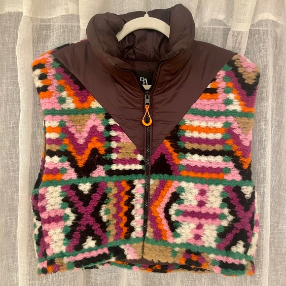 Rare Multicolored Sherpa Crochet Vest - Picture 7 of 11